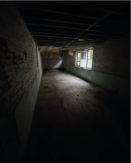 Pièce n°2 intégralement vidée, nettoyée et balayée à la fin du vide maison à Roubaix