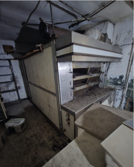 Four de boulanger de 15m³ à débarrasser dans le cadre du débarras à Roubaix