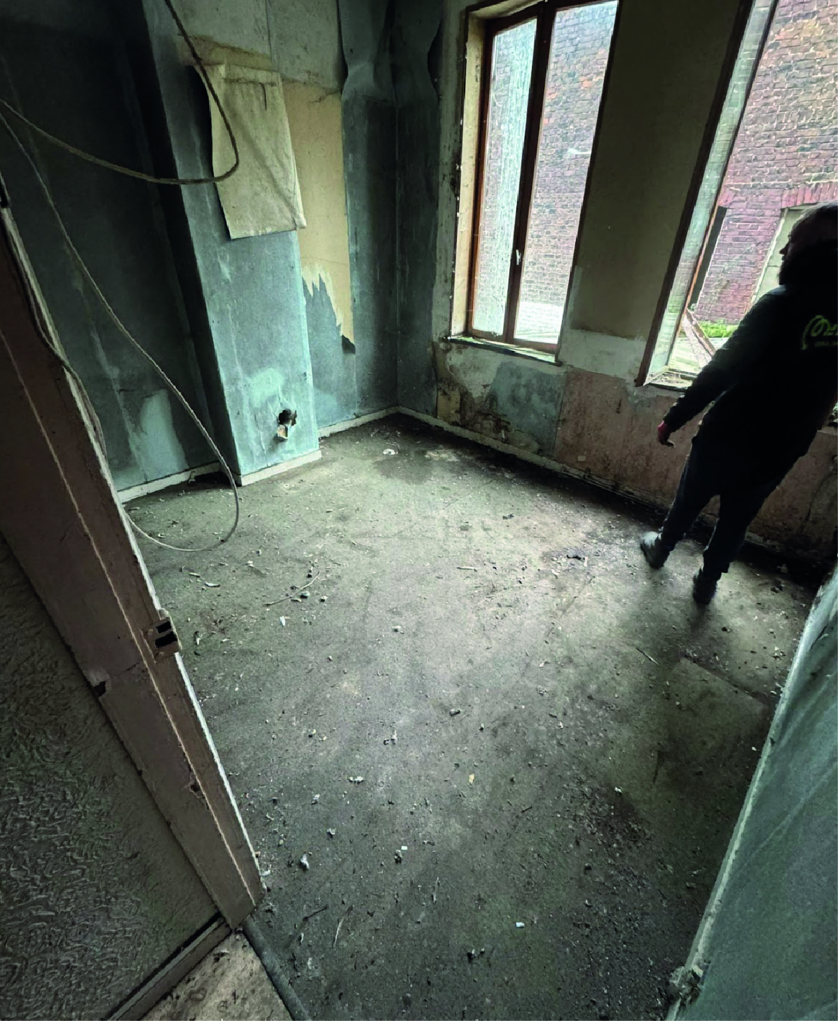 Chambre complètement vidée grâce au débarras à Roubaix réalisé par notre équipe